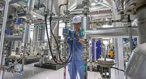 邁安德承建5000T/D植物油料預(yù)浸及1000T/D精煉生產(chǎn)線