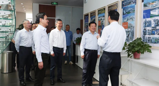 江蘇省副省長方偉、省政府副秘書長徐華勤、省商務廳副廳長姜昕等一行領導來揚調研