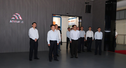 江蘇省副省長方偉、省政府副秘書長徐華勤、省商務廳副廳長姜昕等一行領導來揚調研