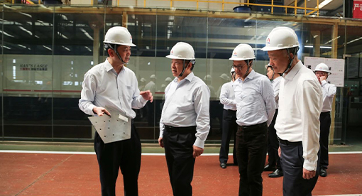 江蘇省副省長方偉、省政府副秘書長徐華勤、省商務廳副廳長姜昕等一行領導來揚調研