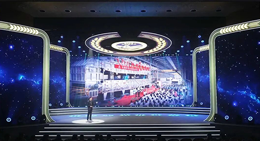 梁椿松展示Myande自主研發浸出器